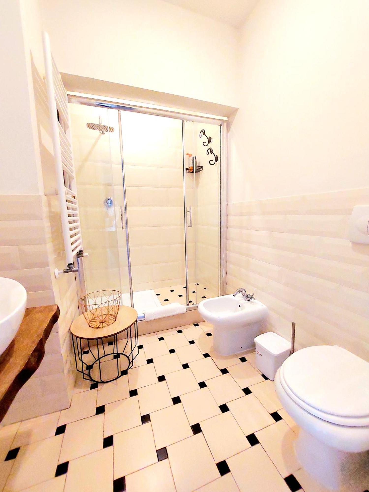 רומא Vanity Apartment - 4 Bedrooms With 4 Bathrooms - Ac & Wifi מראה חיצוני תמונה